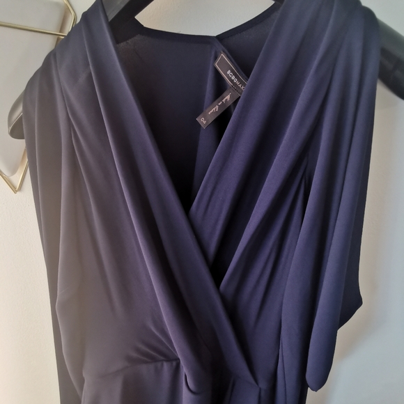 BCBG draped sleeves gown - Picture 3 of 4